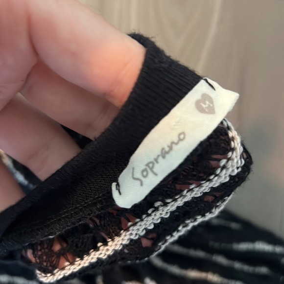 Soprano mesh see through black and white knit top used size medium - Picture 2 of 4